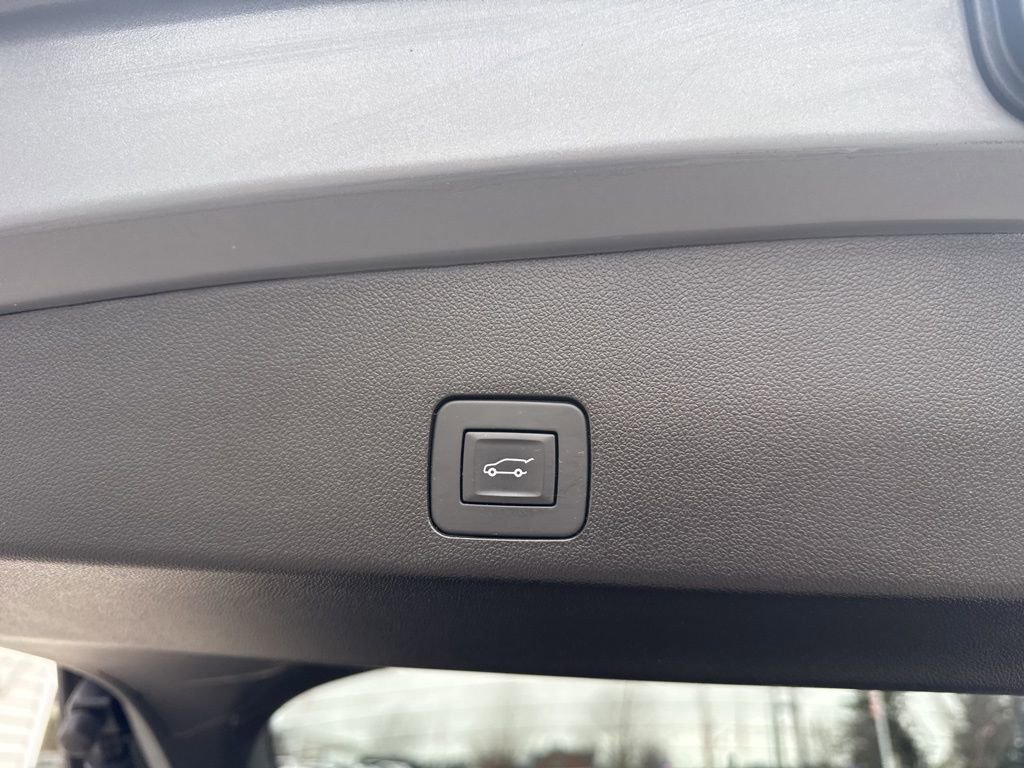 Used 2020 Buick Encore GX Essence w/ Advanced Technology Package image 43