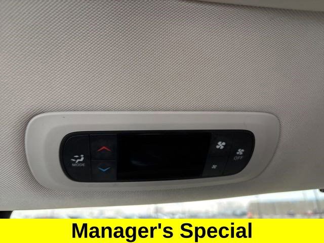 Used 2020 Chrysler Voyager Lxi image 34