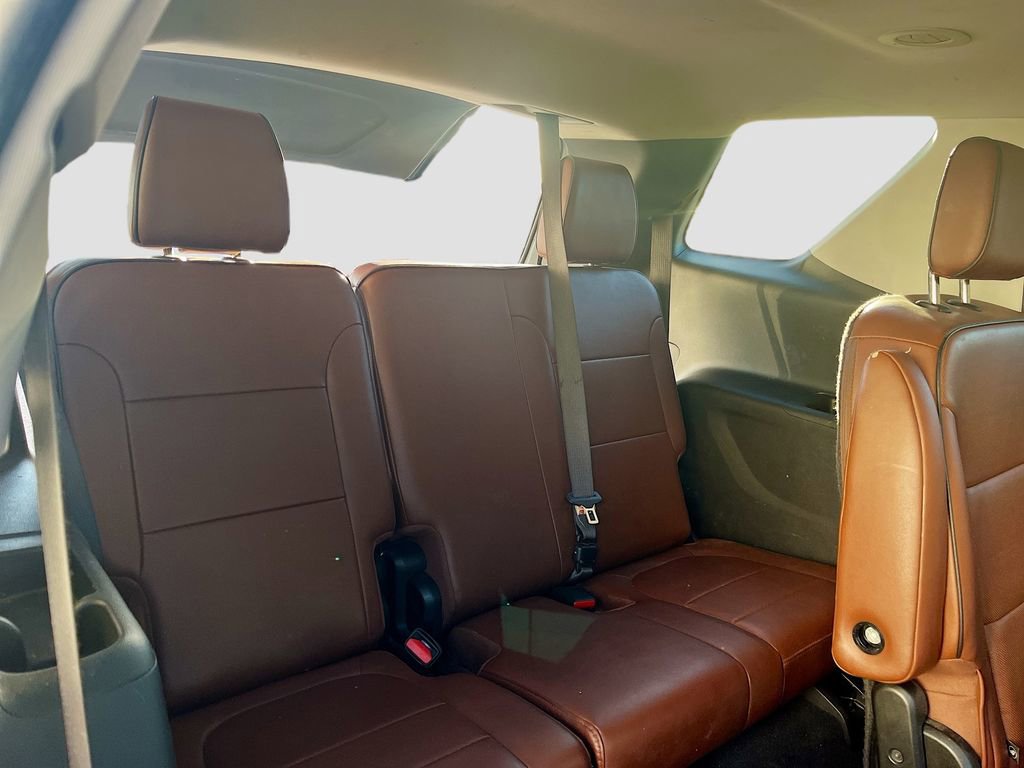 Used 2018 Chevrolet Traverse High Country w/ LPO, Cargo Package image 29