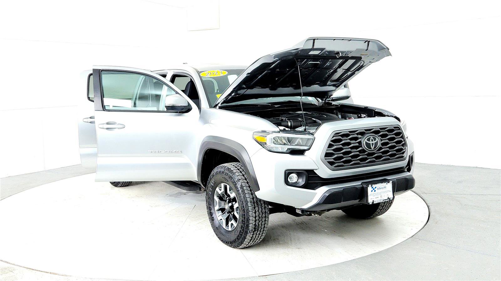 Certified 2023 Toyota Tacoma TRD Off-Road image 9