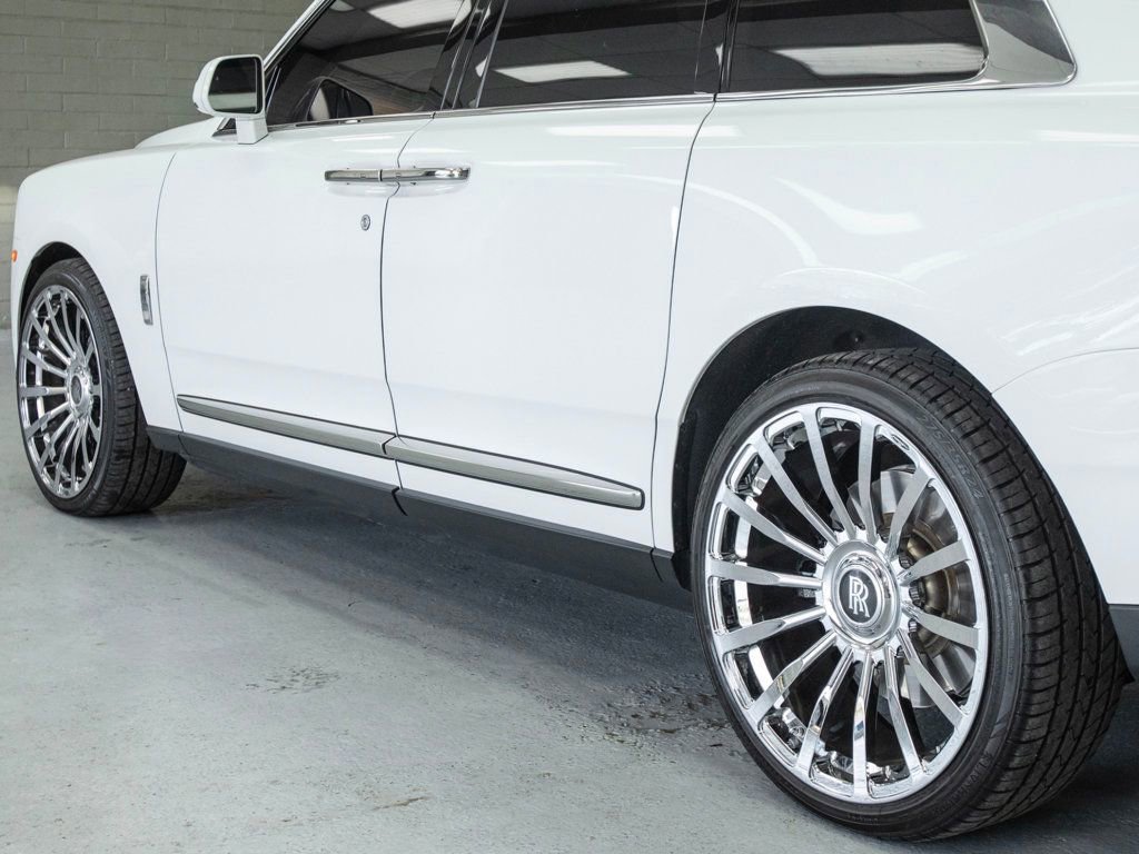 Used 2022 Rolls-Royce Cullinan w/ Cullinan Package image 53