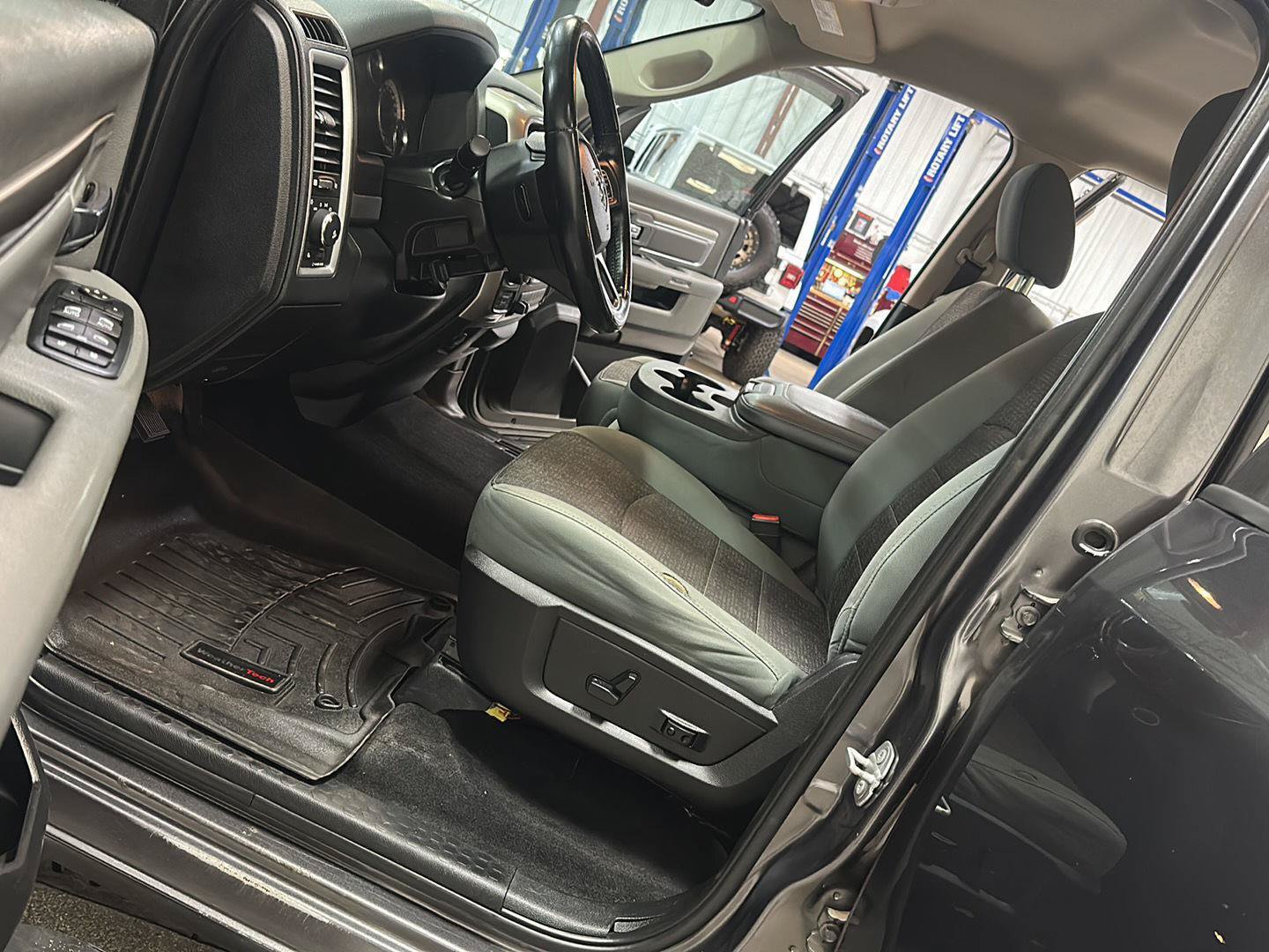 Used 2016 RAM 1500 Big Horn AWD/4WD image 16