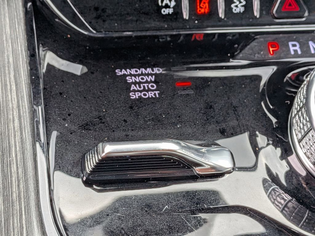 Used 2024 Jeep Wagoneer Series II AWD/4WD image 24