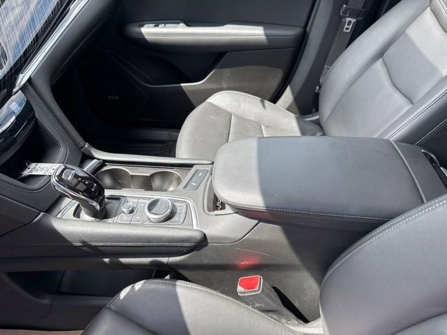 Used 2024 Cadillac XT6 Premium Luxury w/ Technology Package FWD image 14