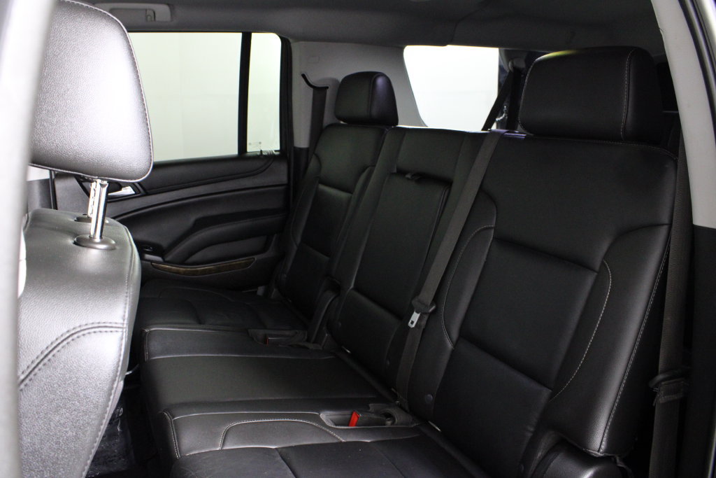 Used 2019 Chevrolet Suburban LT RWD image 19