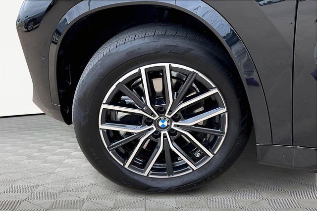 Used 2025 BMW X1 xDrive28i w/ M Sport Package AWD/4WD image 8