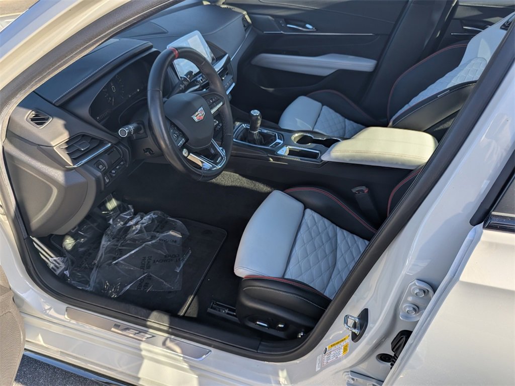 Used 2022 Cadillac CT4 V Blackwing w/ Technology Package image 9