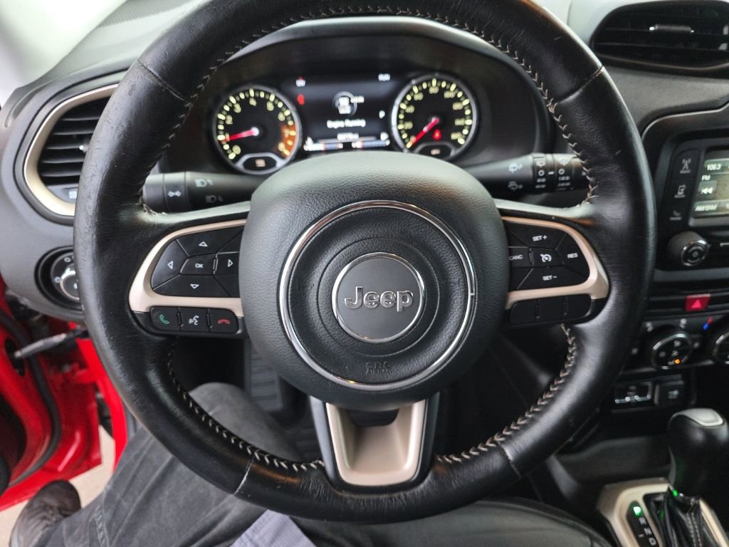 Used 2016 Jeep Renegade Limited image 17