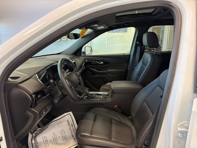 Used 2024 Chevrolet Traverse RS image 11