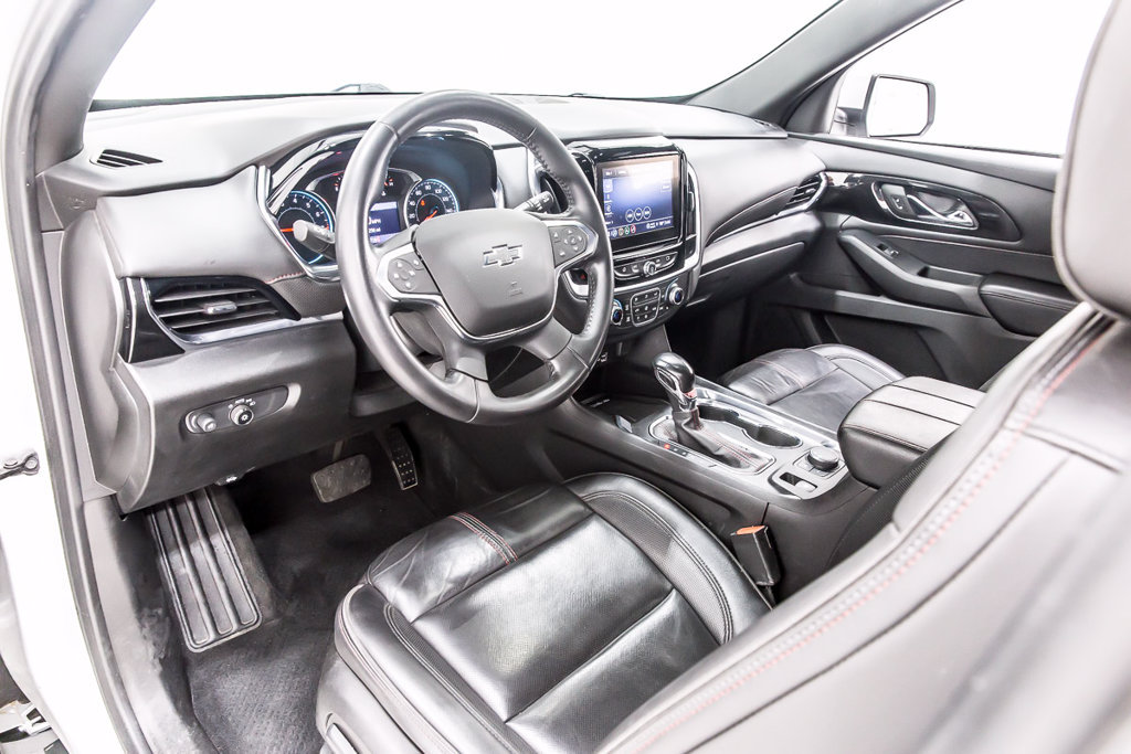 Used 2022 Chevrolet Traverse RS FWD image 28