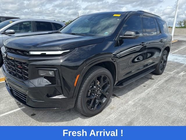 Used 2025 Chevrolet Traverse RS