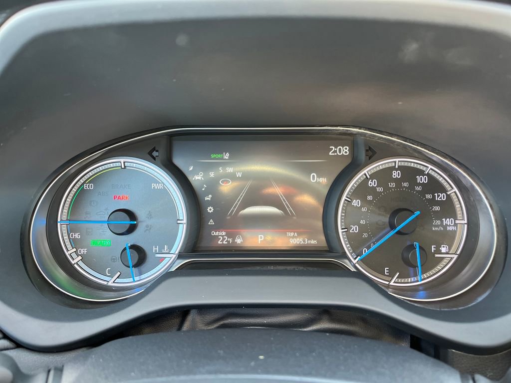 Used 2023 Toyota Venza LE image 20