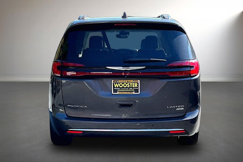 Used 2021 Chrysler Pacifica Limited w/ Premium & Safety Sphere Group AWD/4WD image 6
