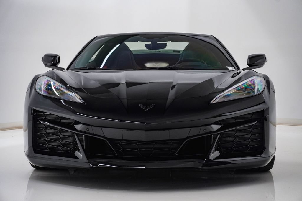 Used 2023 Chevrolet Corvette Z06 RWD image 6