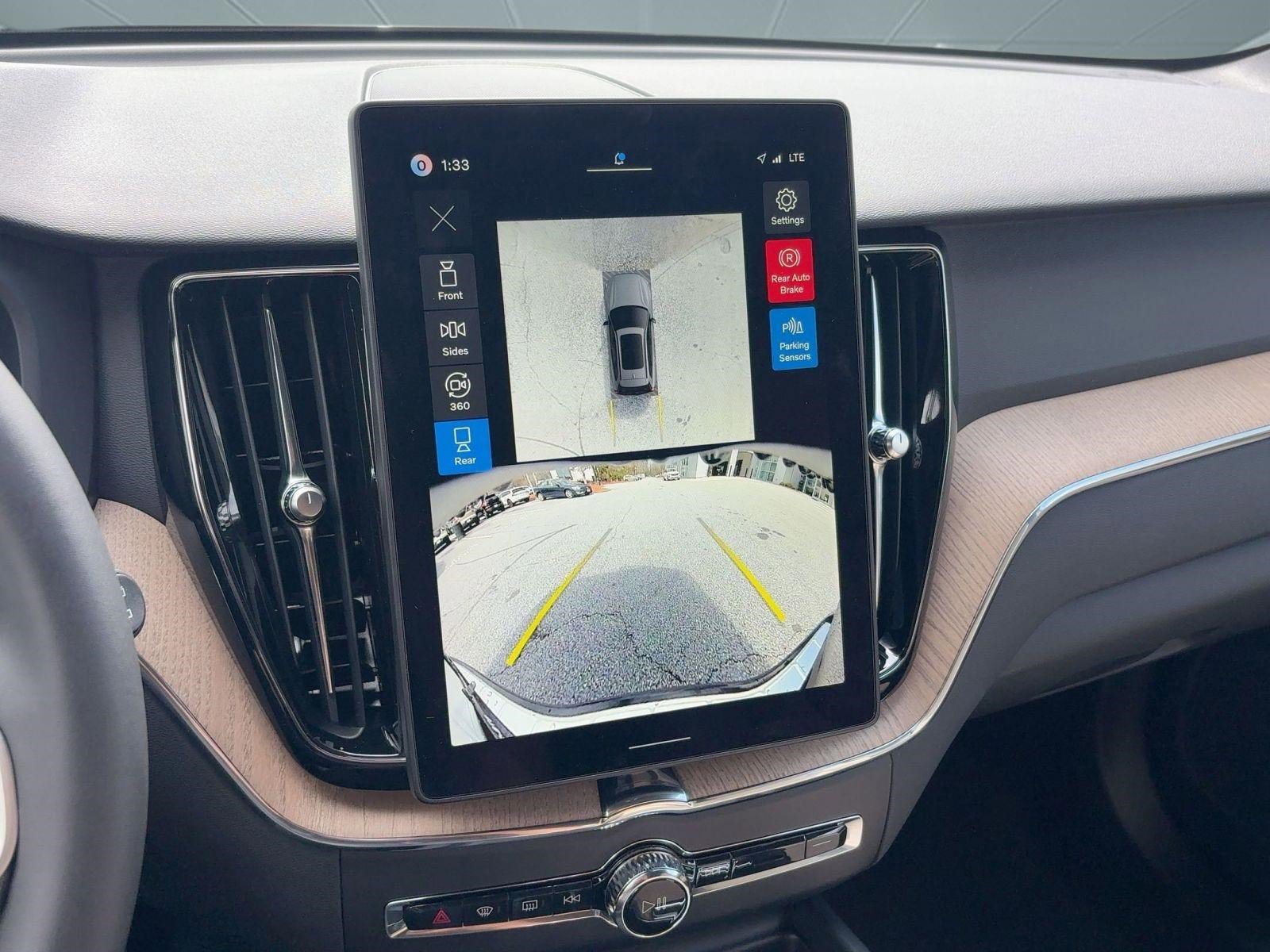 New 2026 Volvo XC60 B5 Plus w/ Protection Package Premier image 23