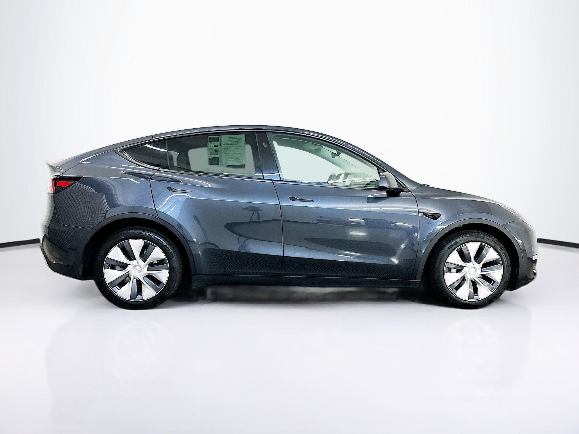 Used 2024 Tesla Model Y Long Range image 10