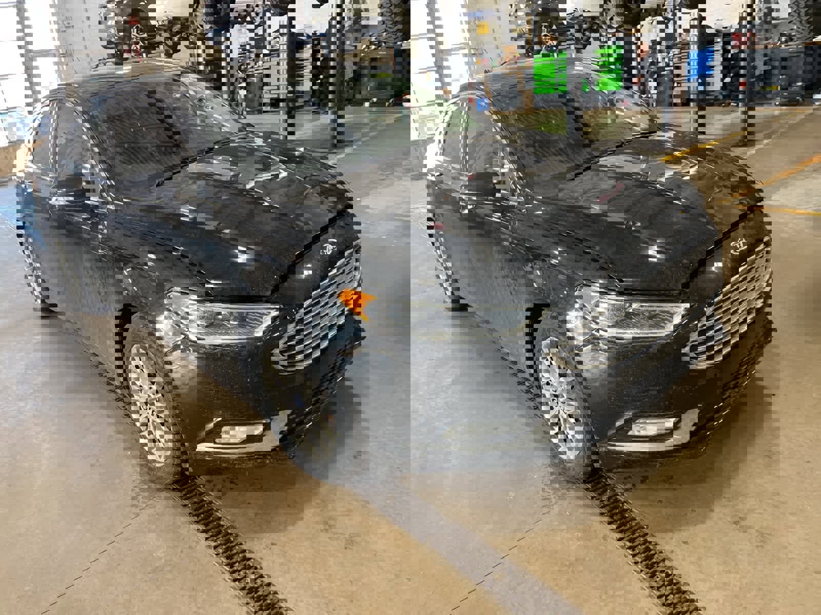 Used 2017 Ford Fusion SE w/ Fusion SE Technology Package image 19