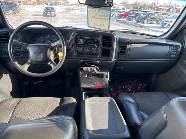 Used 2002 Chevrolet Avalanche 2500 image 8