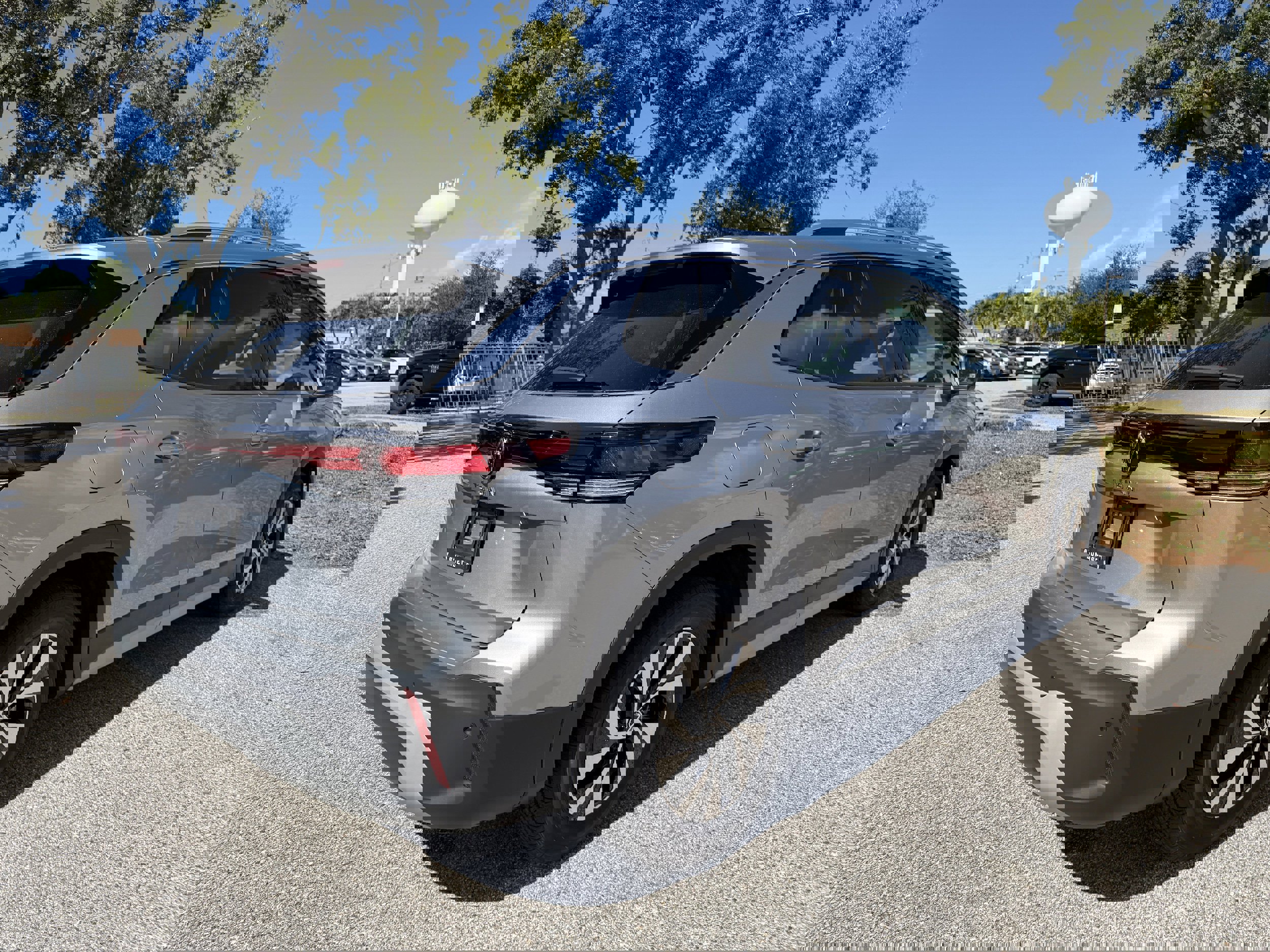 New 2026 Volkswagen Tiguan S FWD image 3