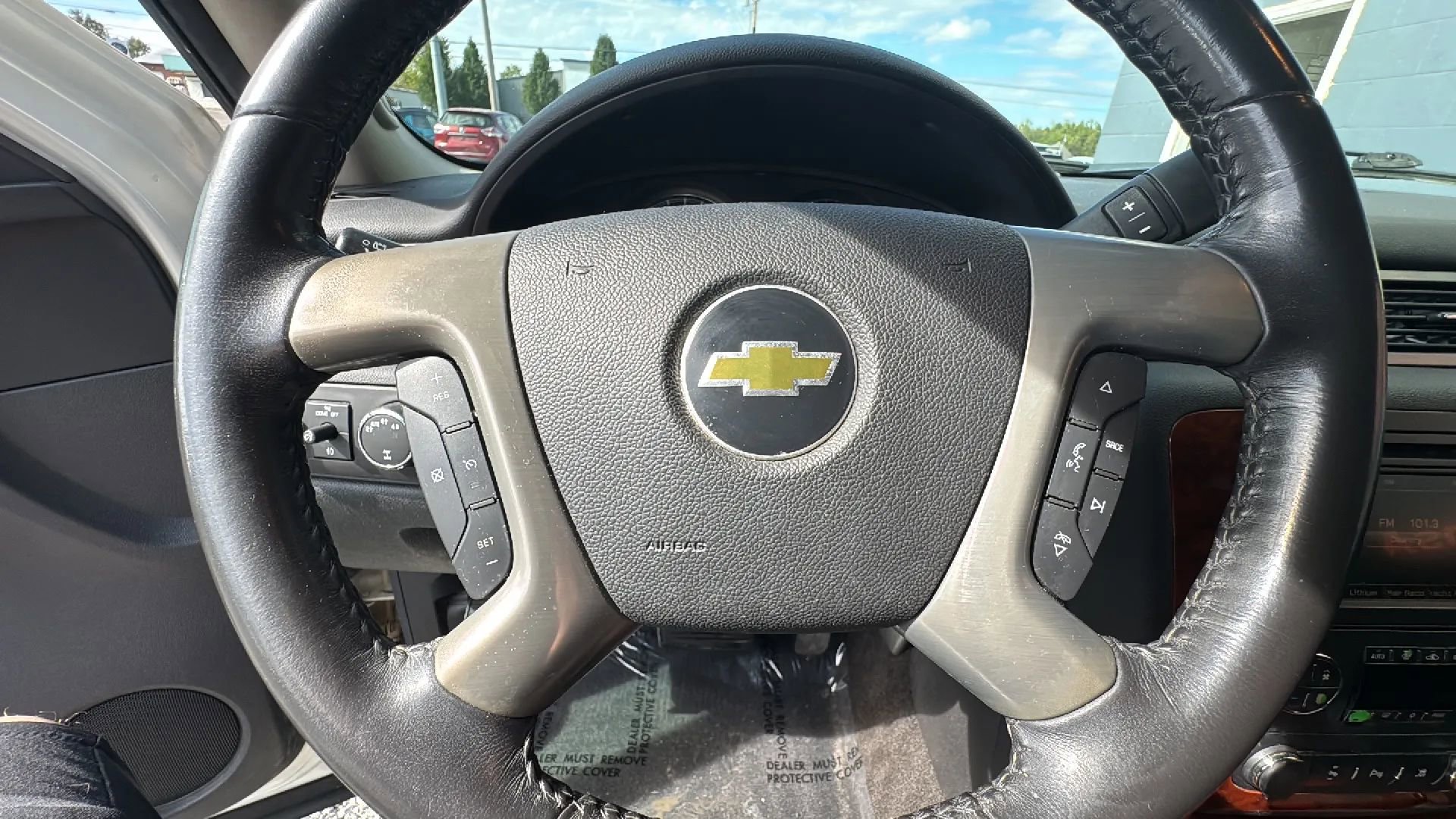 Used 2010 Chevrolet Tahoe LTZ image 21