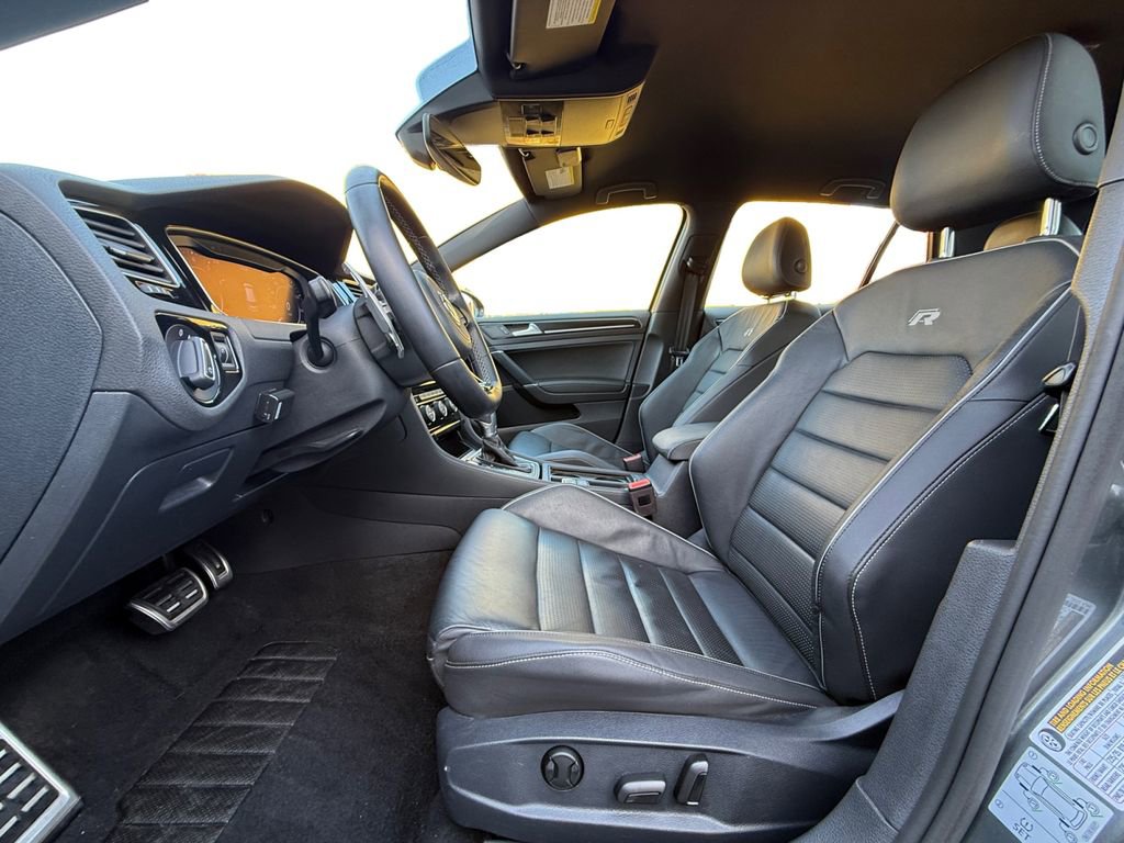 Used 2019 Volkswagen Golf R 4-Door image 9