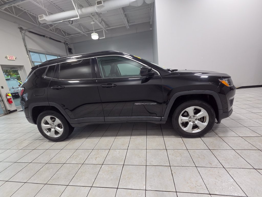 Used 2018 Jeep Compass Latitude AWD/4WD image 14