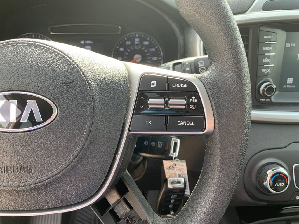 Used 2019 Kia Sorento FWD V6 image 31