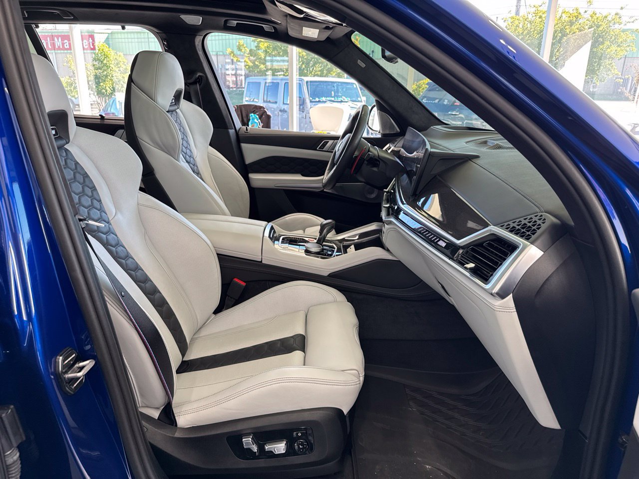 Used 2025 BMW X5 M Competition w/ Executive Package AWD/4WD image 49
