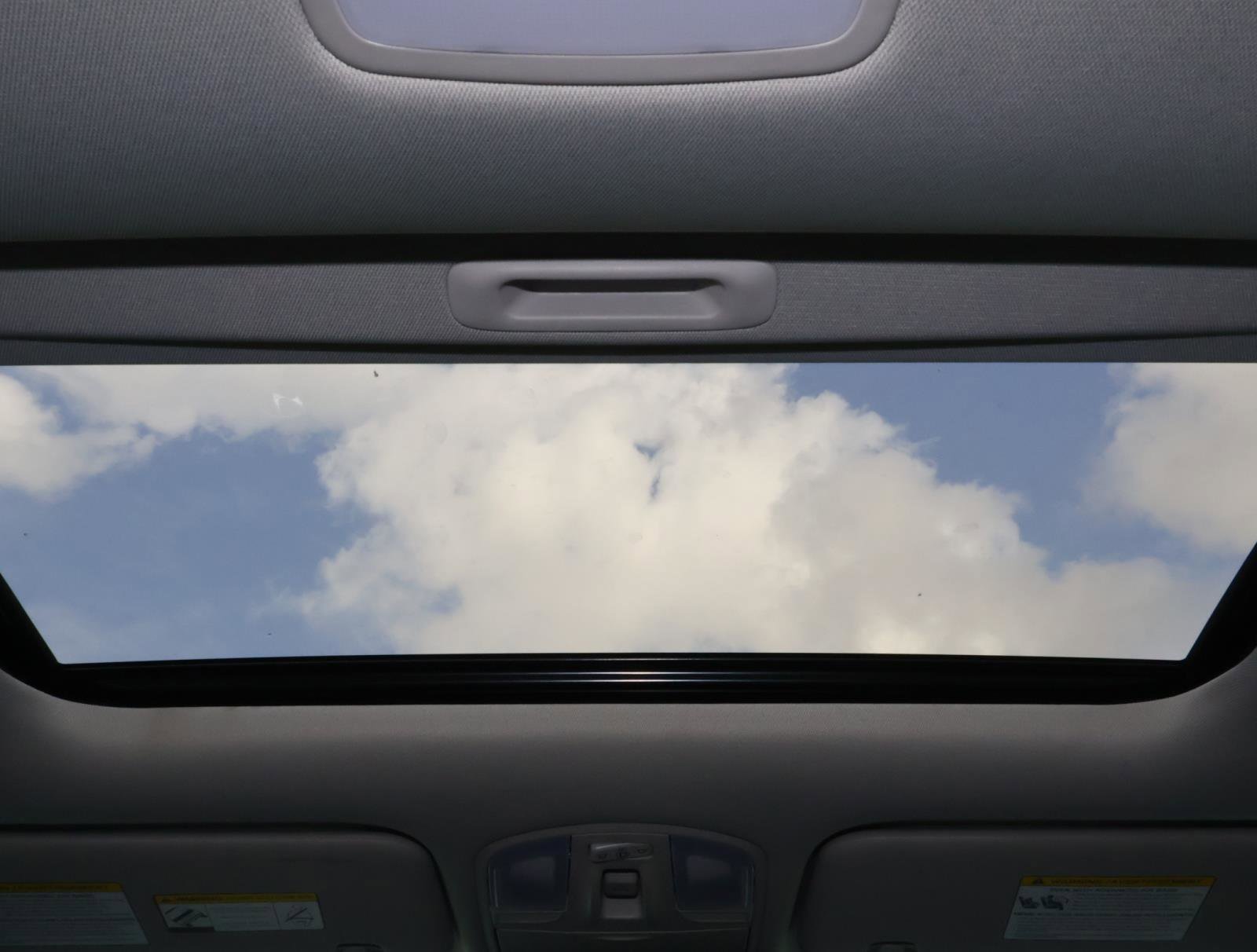 Used 2022 Hyundai Kona Limited image 12