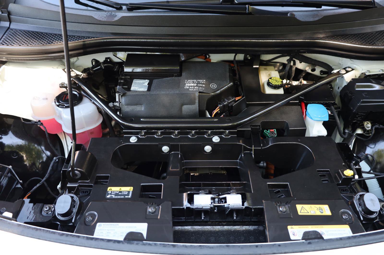 Used 2023 Volkswagen ID.4 Pro image 11