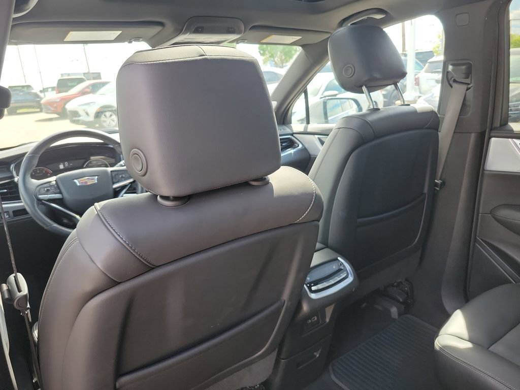 Used 2024 Cadillac XT6 Premium Luxury image 16