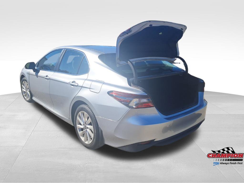 Used 2023 Toyota Camry LE AWD/4WD image 19
