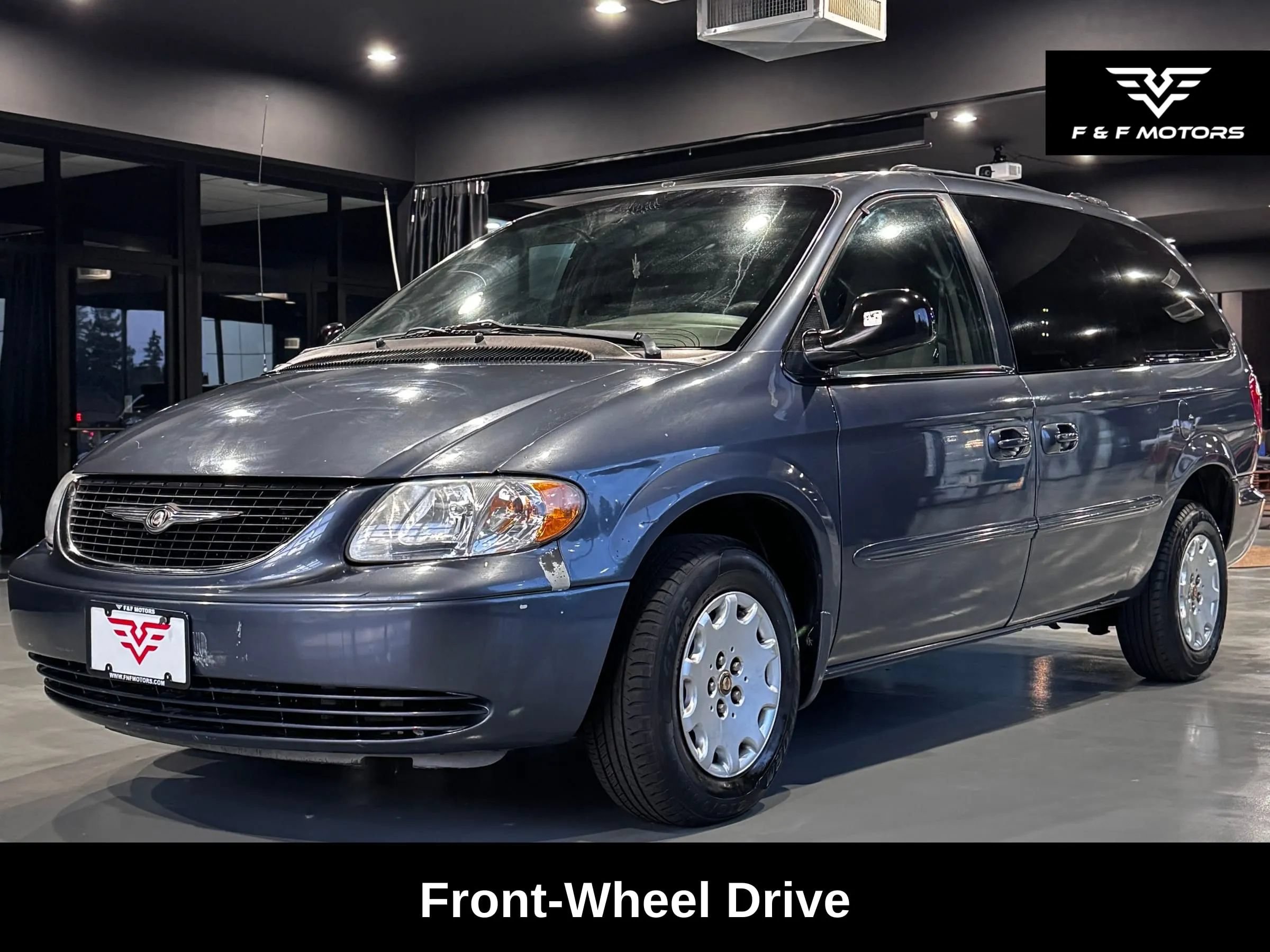 Used 2002 Chrysler Town & Country LX FWD image 2