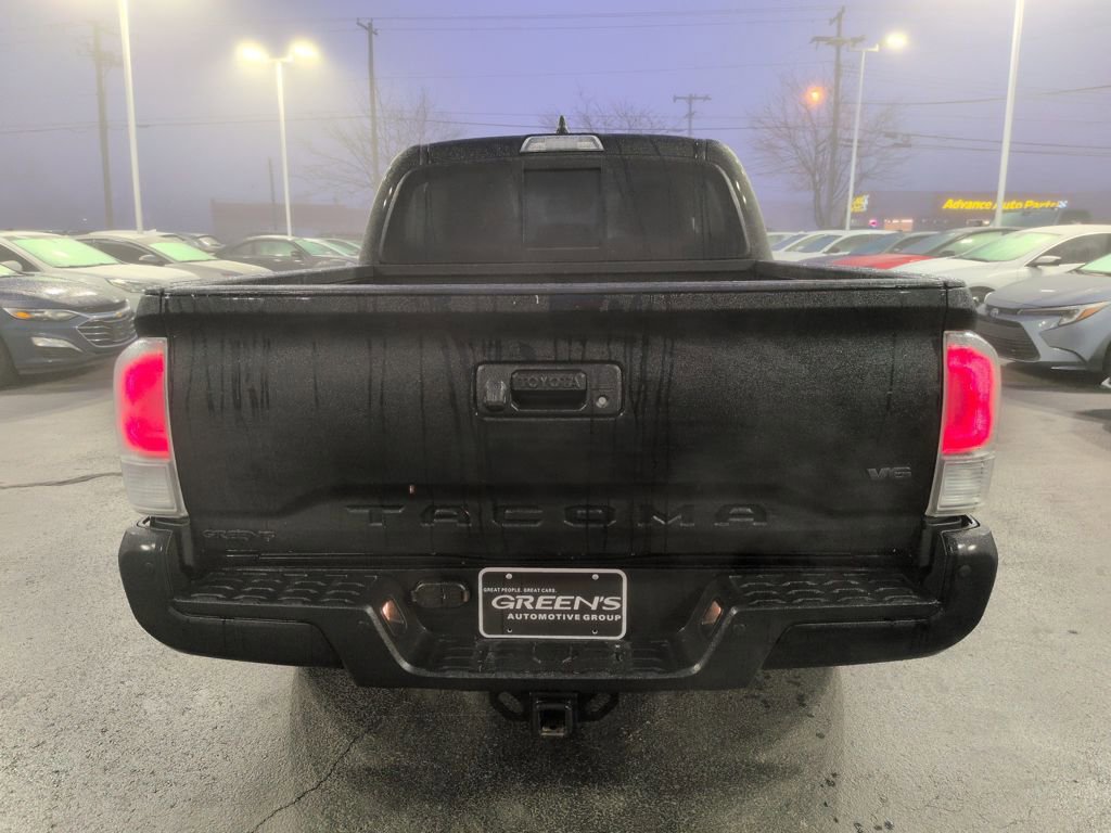 Used 2023 Toyota Tacoma TRD Off-Road w/ Technology Package AWD/4WD image 4