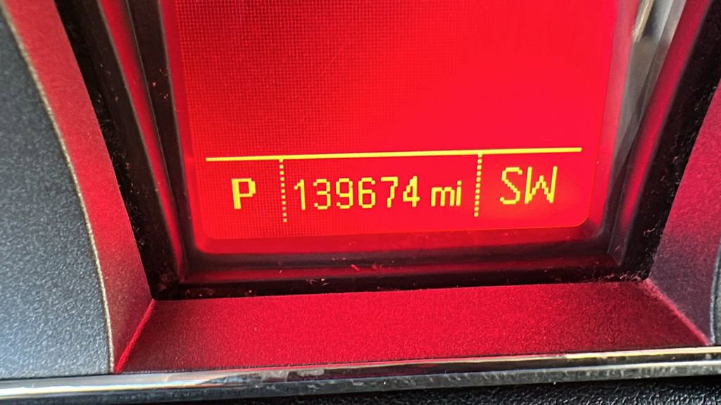 Used 2017 GMC Terrain SLE w/ Technology Package image 16