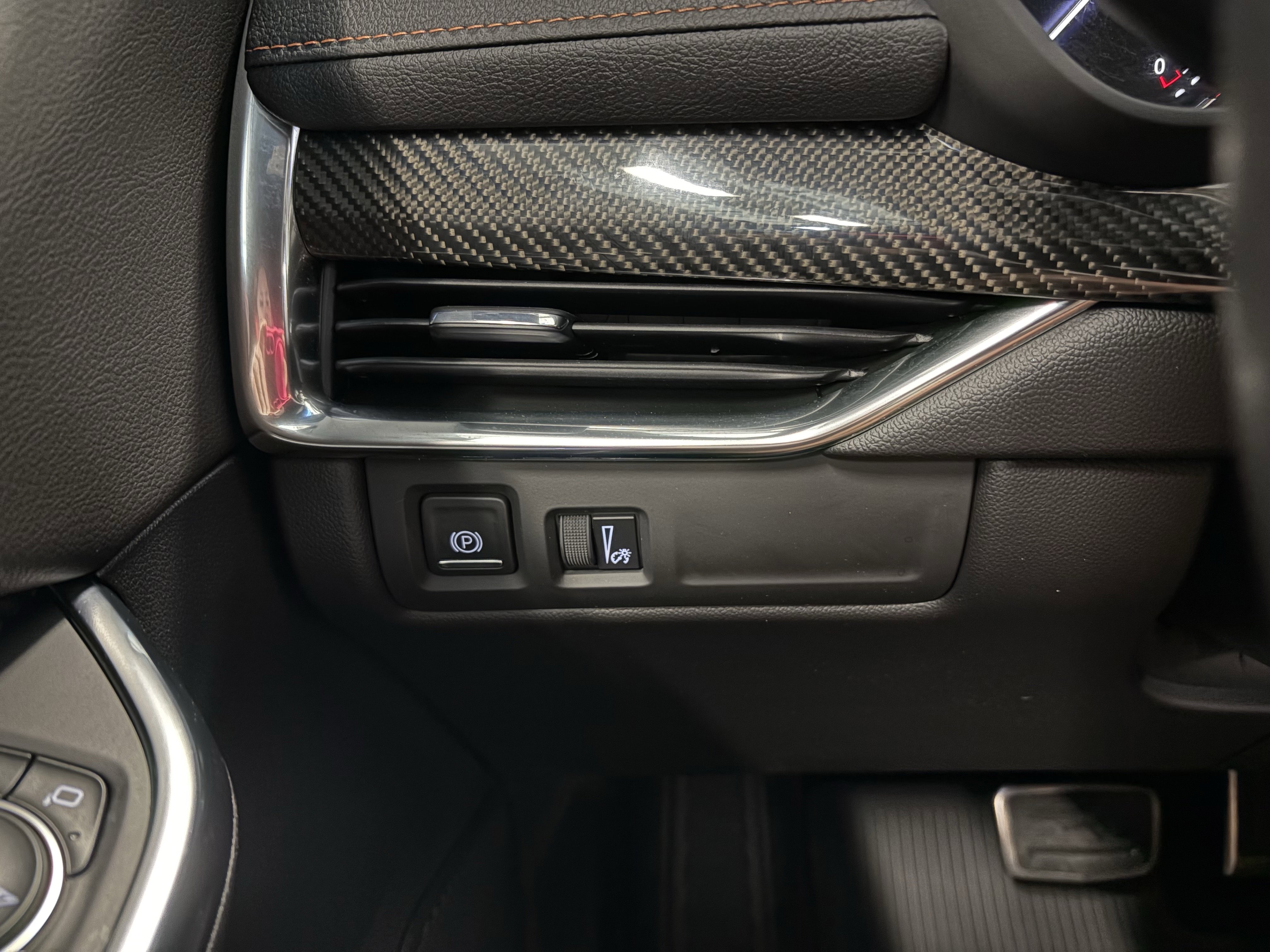 Used 2021 Cadillac XT4 Sport image 23