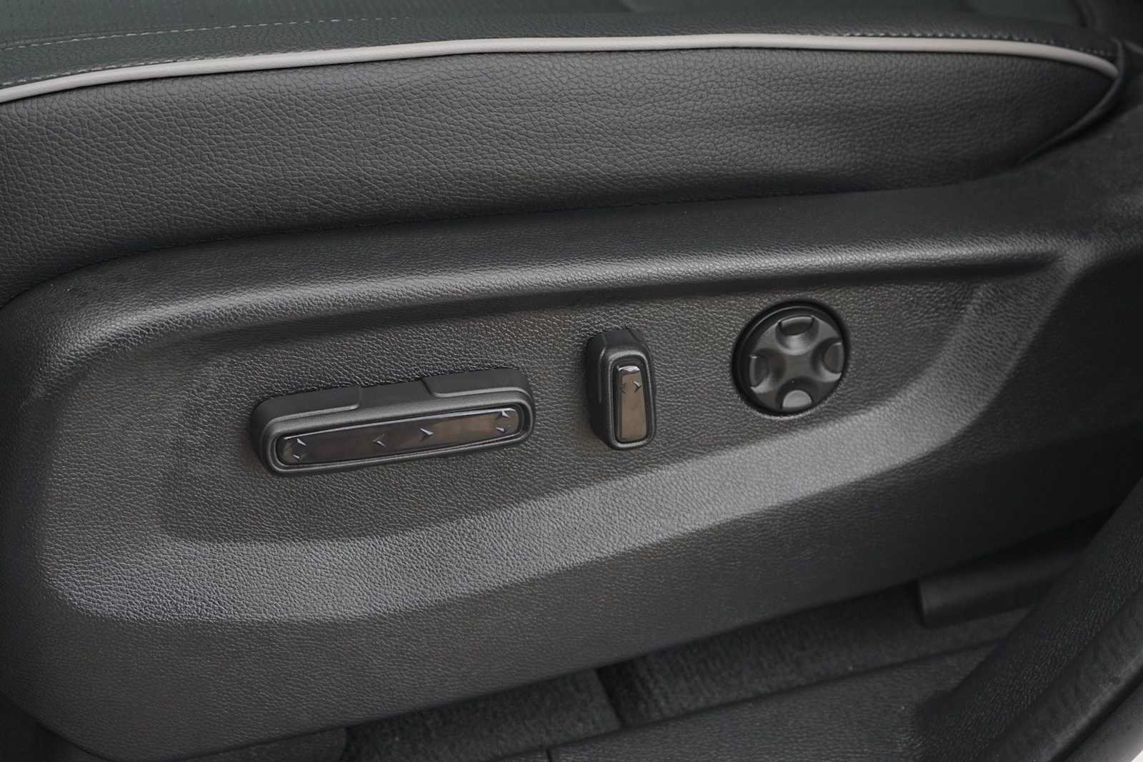 Used 2026 Honda Odyssey Elite image 12