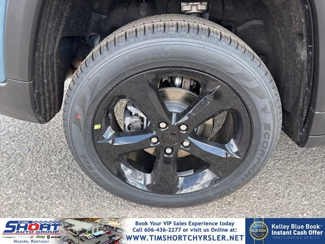 New 2026 Jeep Grand Cherokee Limited w/ Limited Altitude Package AWD/4WD image 11