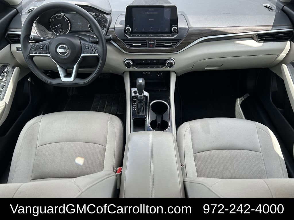 Used 2024 Nissan Altima 2.5 SV image 10
