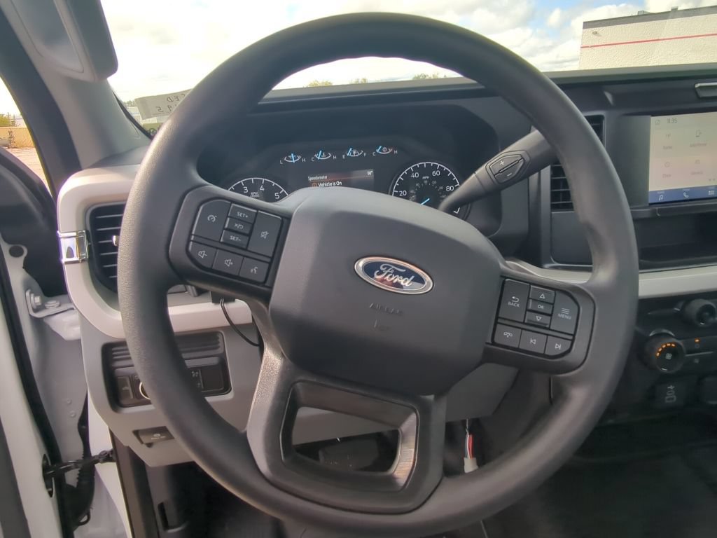 New 2025 Ford F250 XL w/ FX4 Off-Road Package AWD/4WD image 17