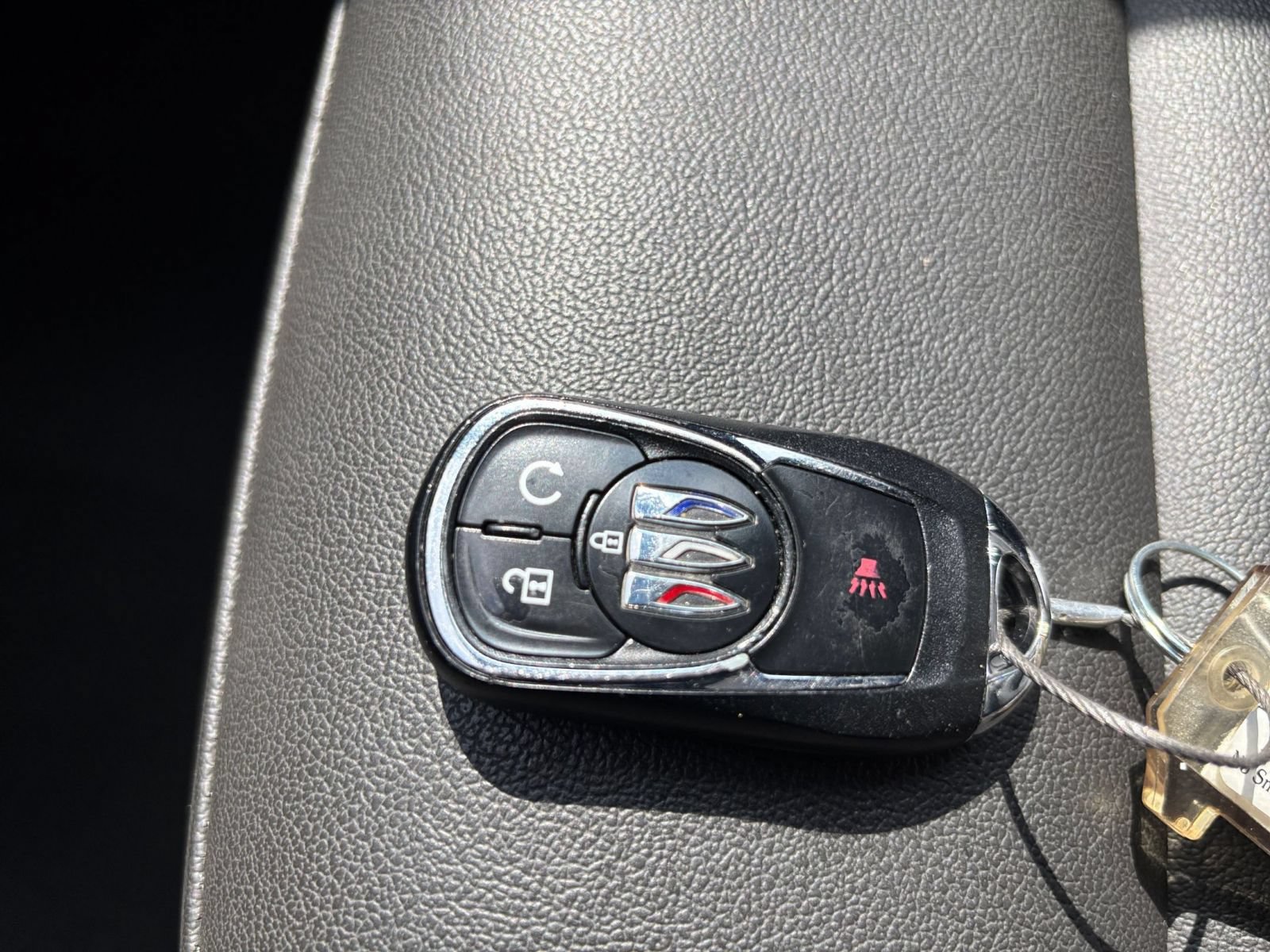 Used 2025 Buick Envista Sport Touring FWD image 22