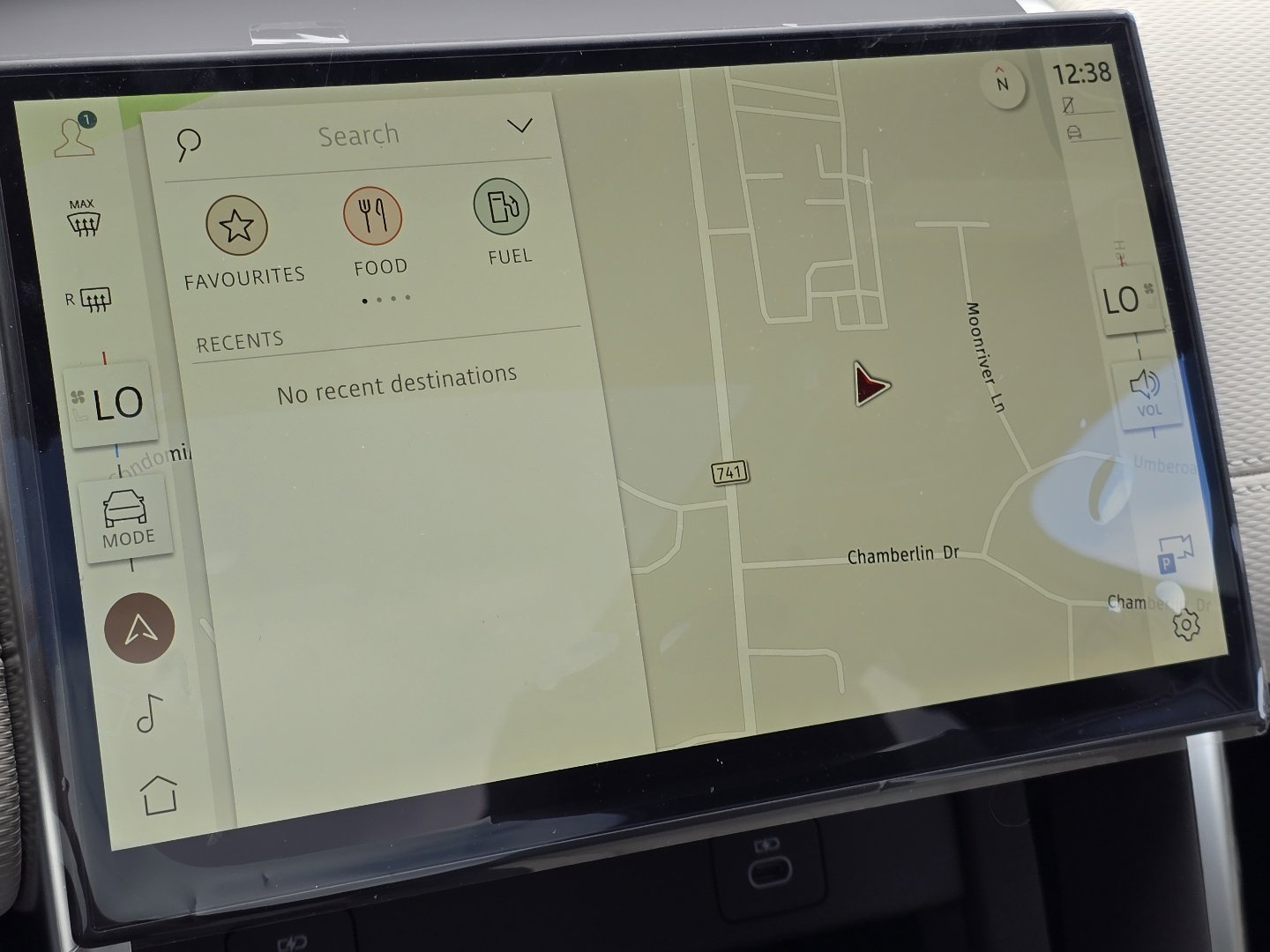 New 2026 Land Rover Discovery Sport Landmark image 4