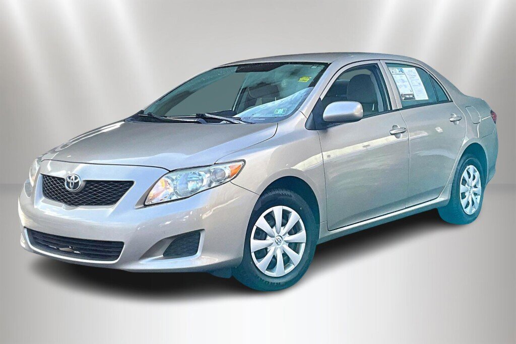 Used 2010 Toyota Corolla LE image 3