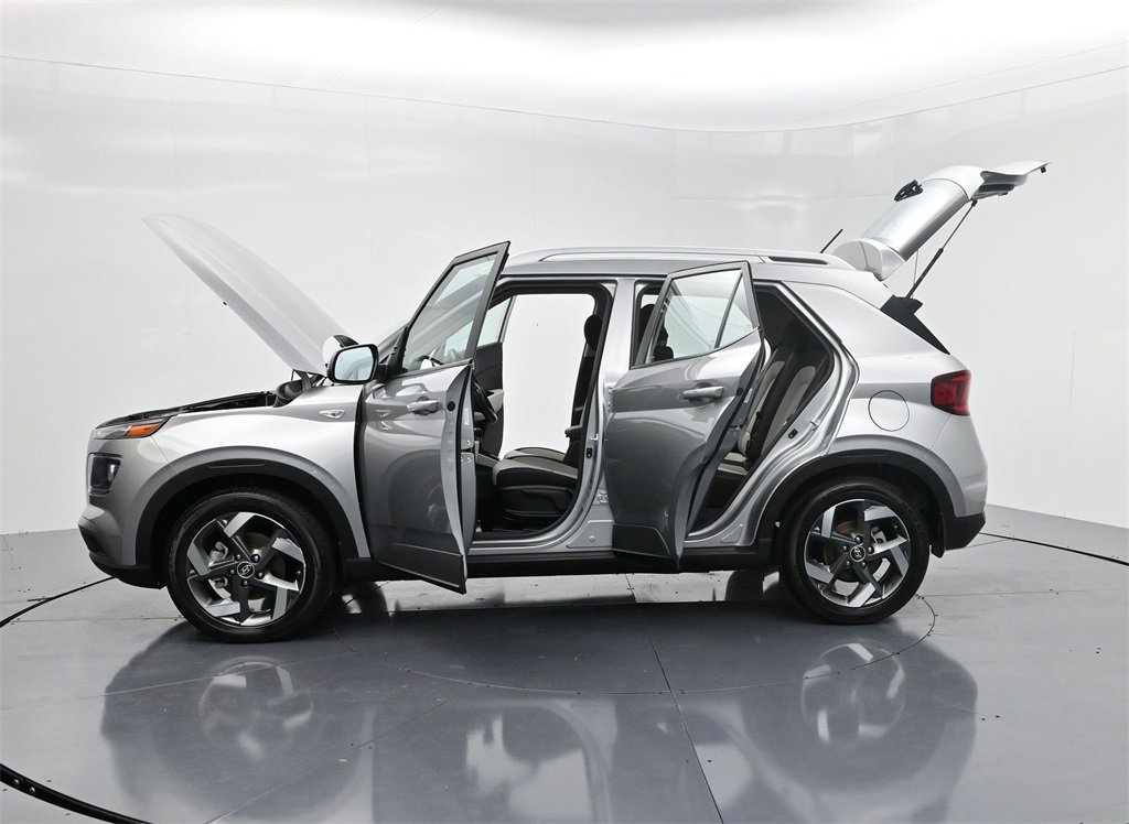 Used 2023 Hyundai Venue SEL image 64