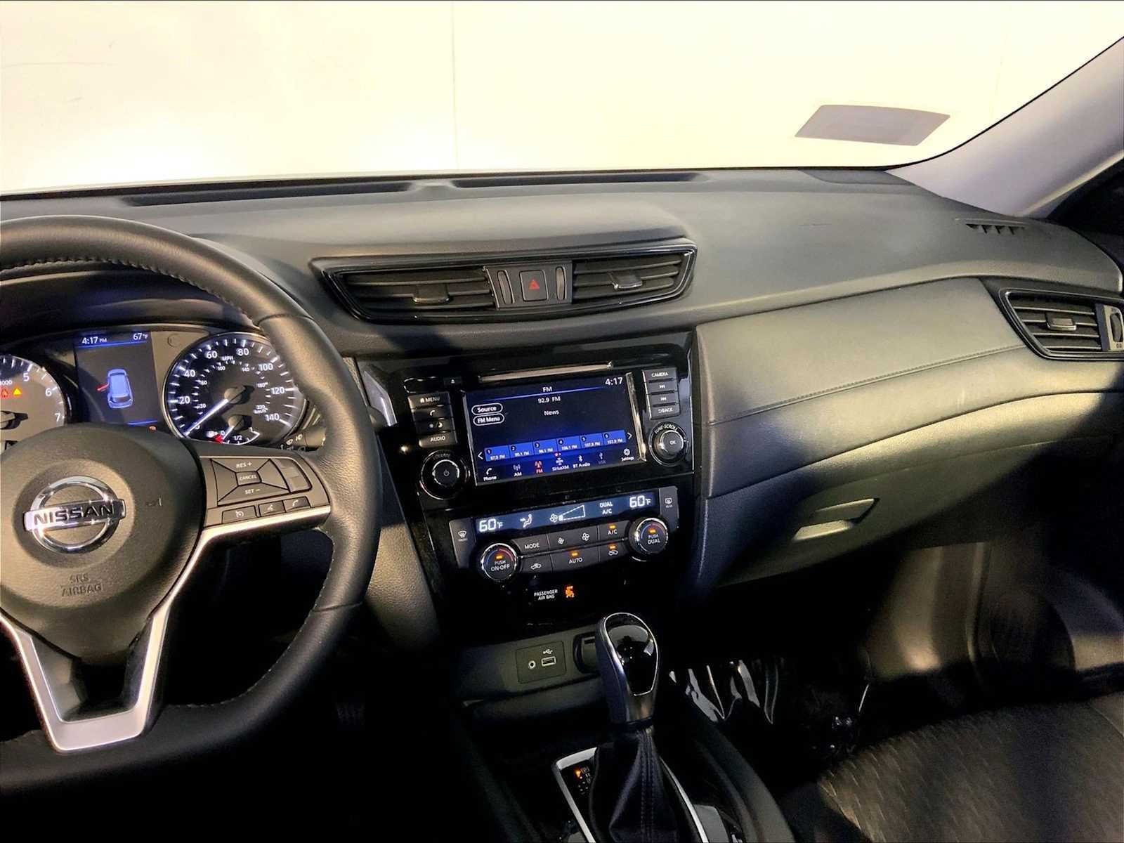 Used 2019 Nissan Rogue SV AWD/4WD image 16
