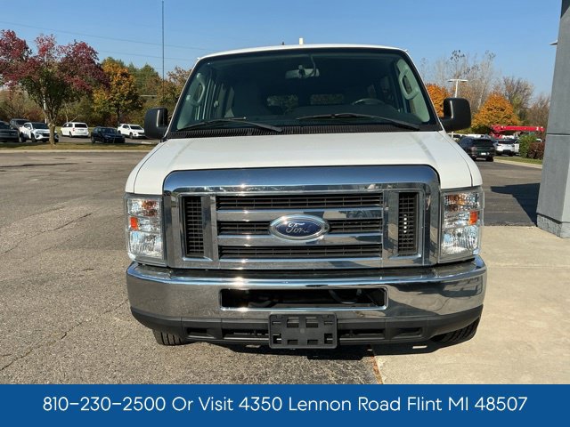 Used 2014 Ford E-150 and Econoline 150 Wagon RWD image 2
