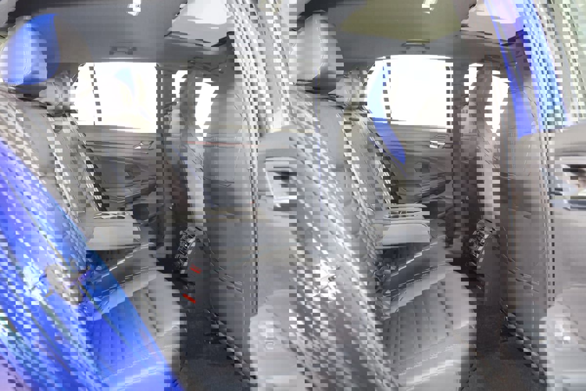 Used 2024 Volkswagen Golf R image 15