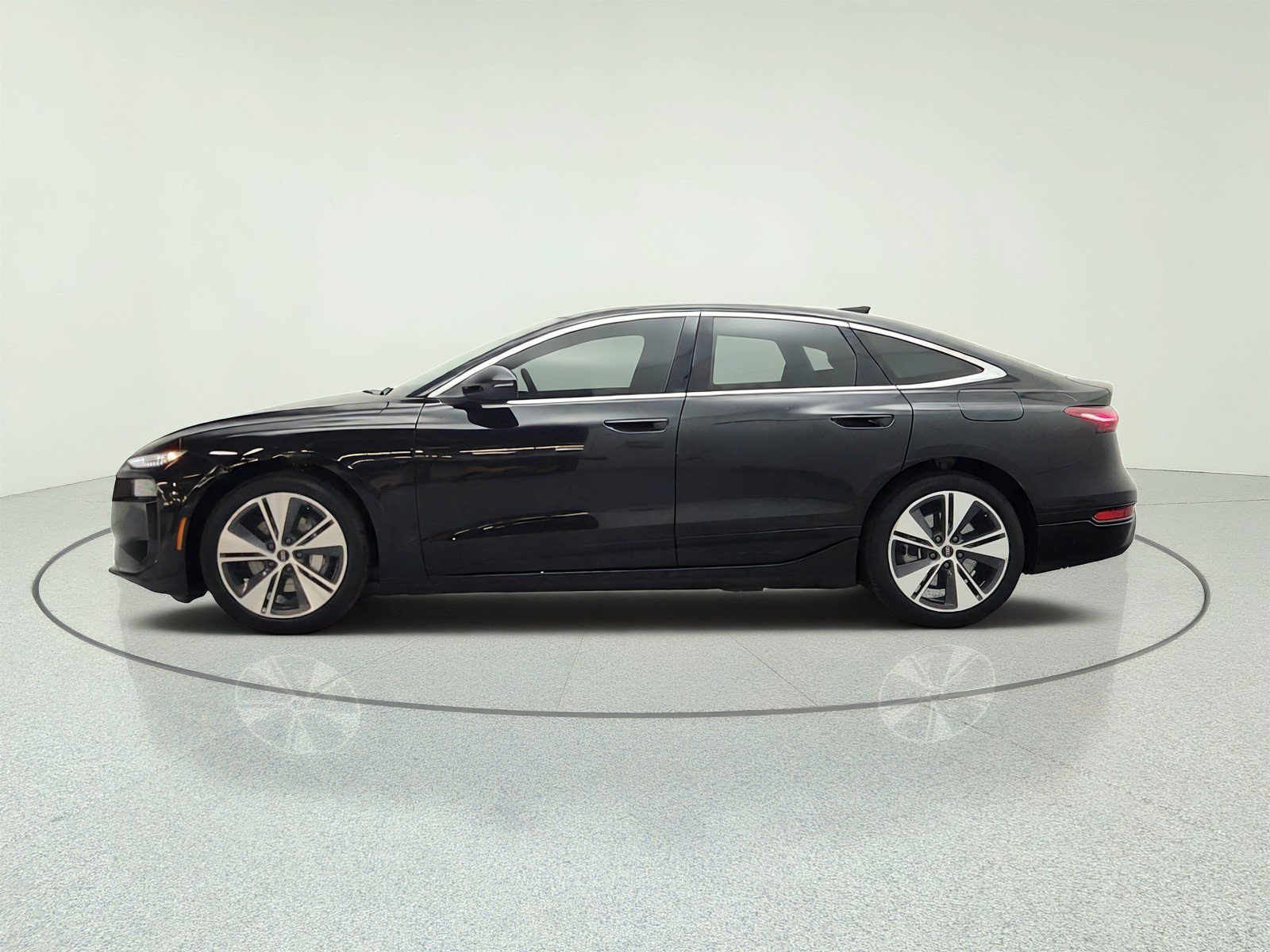 Used 2025 Audi A6 e-tron Premium Plus w/ Premium Plus AWD/4WD image 8