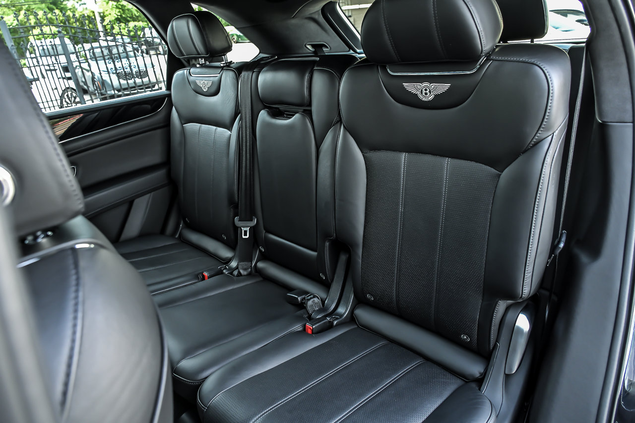 Used 2020 Bentley Bentayga AWD/4WD image 24