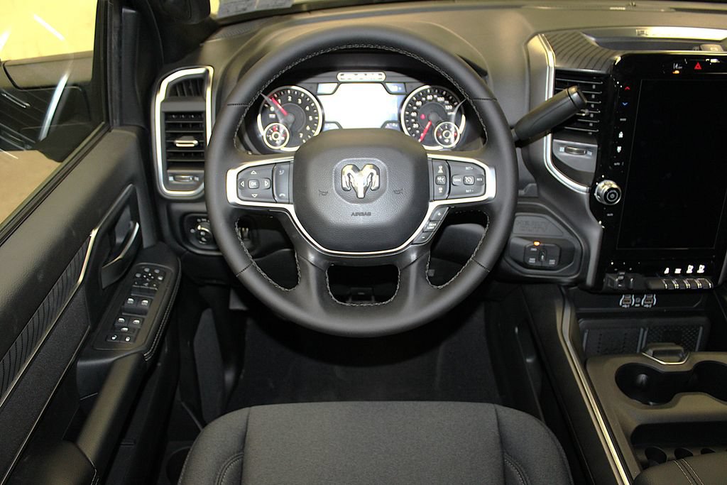 New 2026 RAM 2500 Big Horn AWD/4WD image 12
